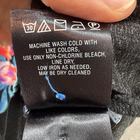 Maeve Top Women 4 Black Red Floral V-Neck Collared 3/4 Sleeves Button Up Casual - Picture 13 of 13